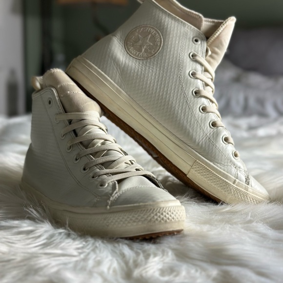 Converse Other - EUC CHUCK TAYLOR CONVERSE LEATHER HIGH-TOPS WATER PROOF. SIZE 12 UNISEX.